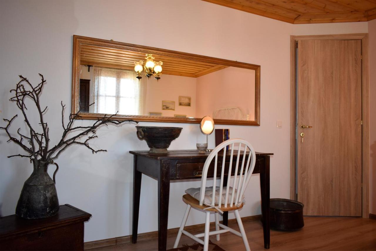Renovated Old Manor House With Yard Villa Arnaia Ngoại thất bức ảnh